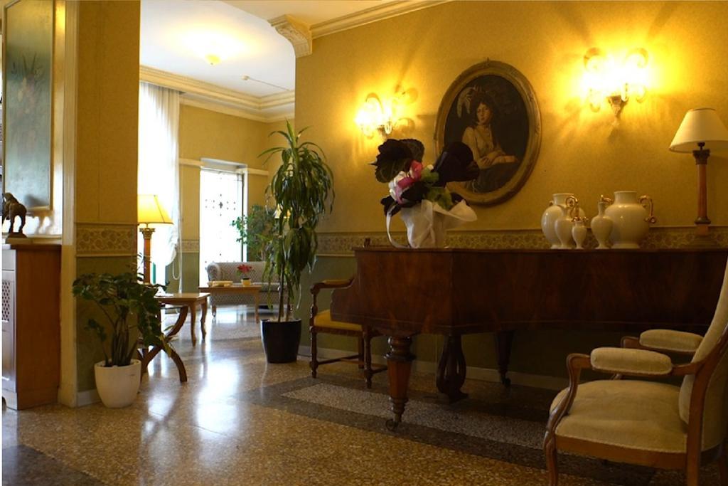 Hotel Bentivoglio Residenza D'Epoca ภายนอก รูปภาพ
